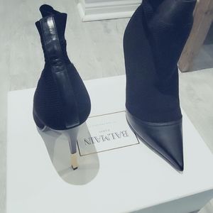 Shoe